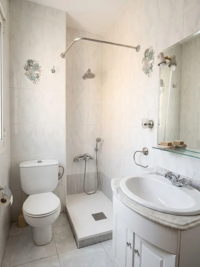 Piso 4 habitaciones 126m² en venta - Av. Barcelona - Viñuela - Rescatado — 16