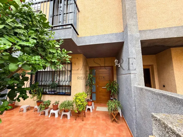 Chalet pareado reformado con garaje y cuatro dormitorios en Cabezo de Torres — 40