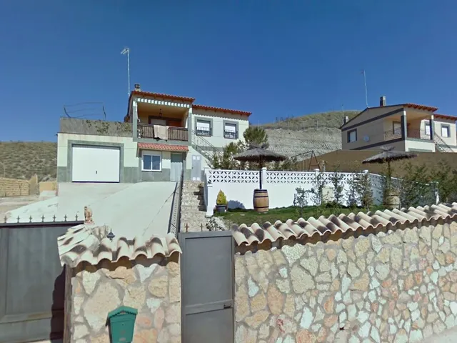 Casa 4 habitaciones 155m² en venta - Castilla la mancha - foto 2