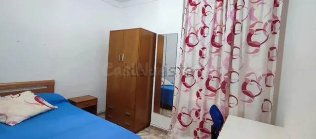 SE ALQUILA habitaciones PARA ESTUDIANTES - foto 4