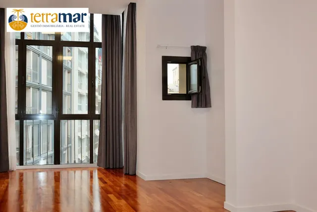 Moderno piso reformado en el corazon del eixample junto a ronda de la universidad - Barcelona — 6