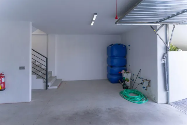 Chalet pareado con garaje, piscina y jardin — 45