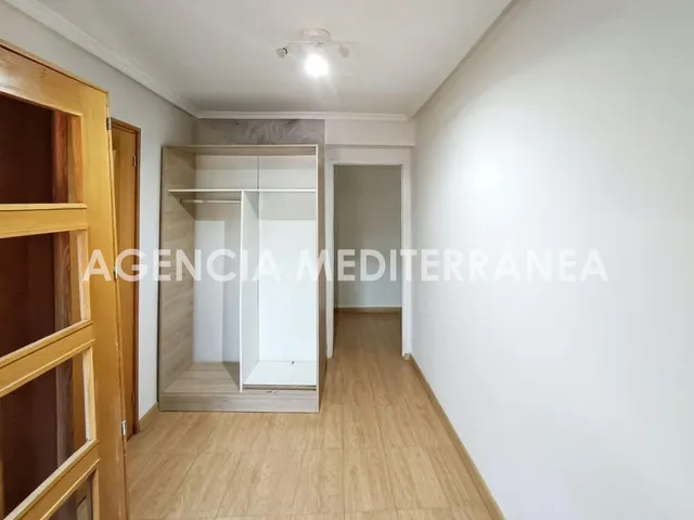 Amplio y luminoso piso en Burjassot, junto al metro — 10