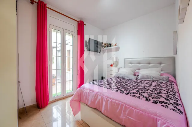 Piso con terraza privada y garaje en taialà — 26