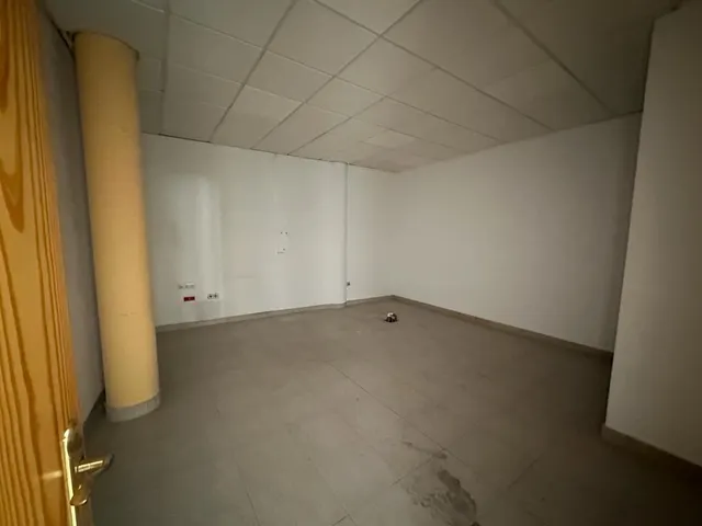 Ocasion local comercial en el carmen!! — 13
