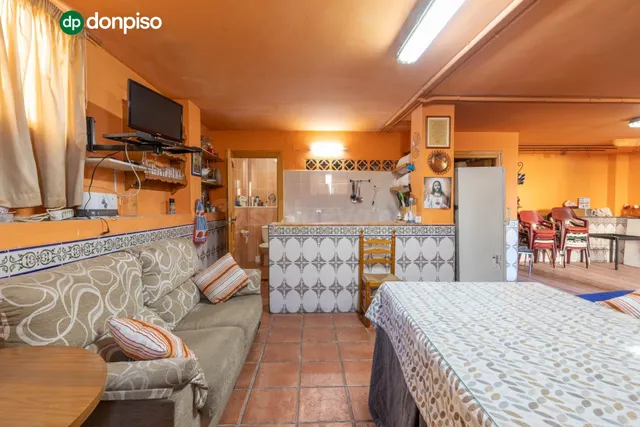 Casa independiente a 5 minutos de Granada en buen estado para entrar a vivir — 3