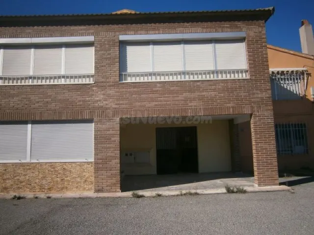Nave industrial con vivienda y parcela de 11.800 metros — 2