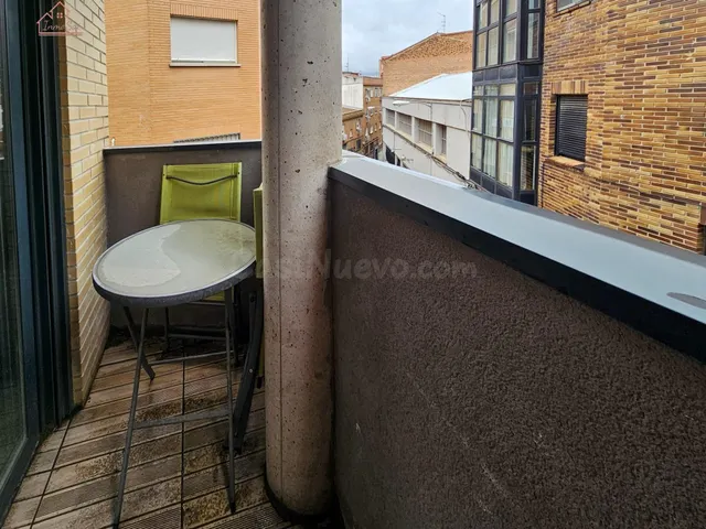 Inmueble en venta con terraza, plaza de garaje y trastero junto al Metro Urgel! — 5