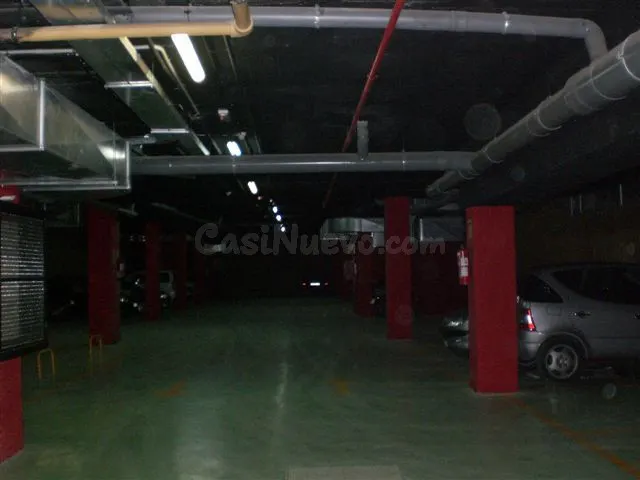 Parking 9m² en alquiler - Casc Antic - foto 2