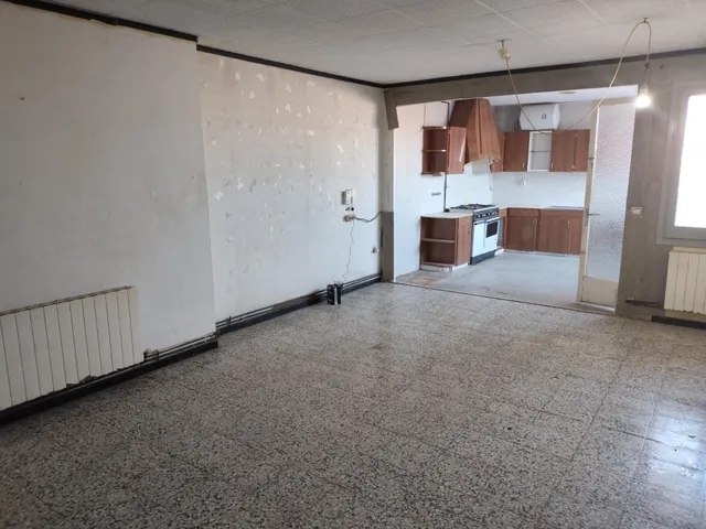 ¡AMPLIO PISO A LA VENTA EN LES BORGES BLANQUES! — 20