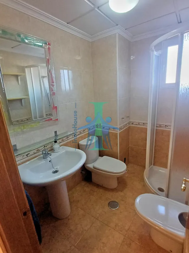 Inmohouse vende en exclusiva ático duplex y local con vado en zona carretas ref: o191 — 12