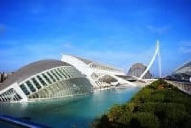 Piso de un dormitorio, amueblado, con plaza de garaje en la Ciudad de las Artes y las  Ciencias — 29
