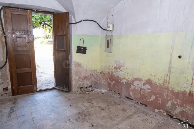 Casa de pueblo a reformar en el casco antiguo de Pals - foto 4
