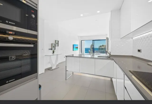 APARTAMENTO EN SUNSET DRIVE