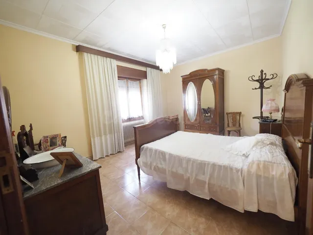 Amplia Casa en el Corazón de Tomelloso - Oportunidad para Re - foto 5