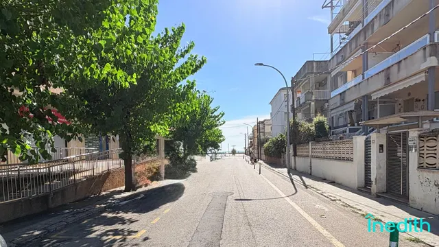 A 50 metros de la playa, Piso impecable con terraza, vistas , parking, trastero y piscina — 43