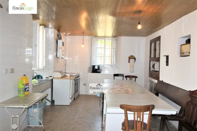 2 CASAS DE PIEDRA EN O CORGO — 29