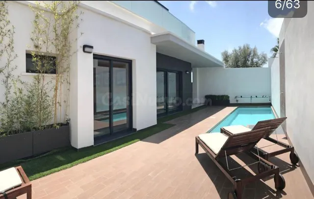 Villa independiente con piscina privada y solárium | Lomas d