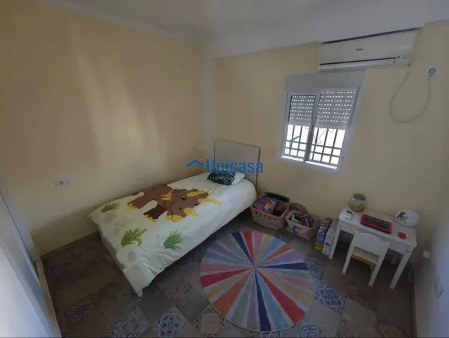 Piso de 3 dormitorios con terraza en ciudad jardín — 7