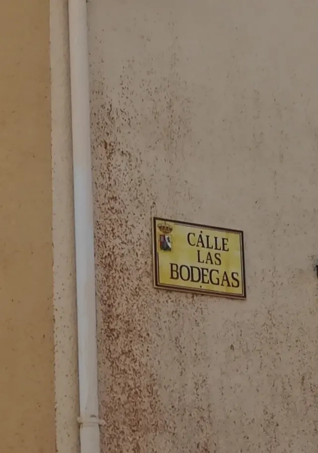 SE VENDE SOLAR DE 350 M2 EN CASTILFALÉ, A 10 MINUTOS DE VALENCIA DE DON JUAN. — 5