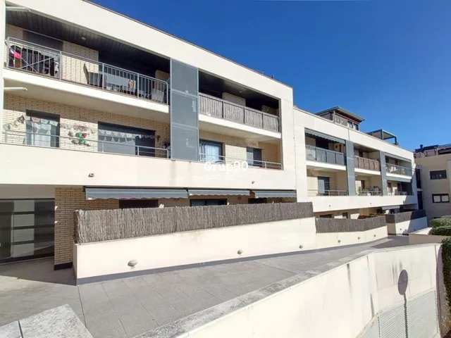 APARTAMENTO EN VENTA EN ALCOLETGE · PISCINA COMUNITARIA Y PARKING ✨ COMODIDAD, LUZ Y ESPACIOS PARA DISFRUTAR — 11