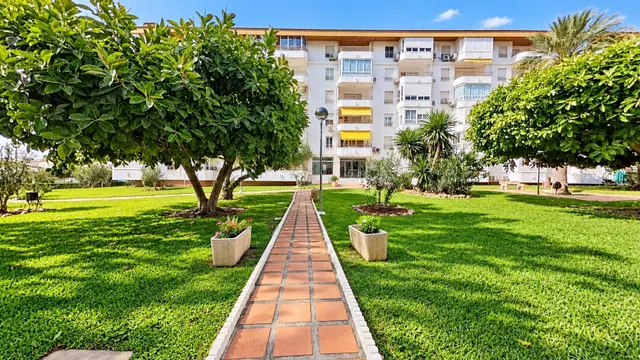 Exclusivo piso todo exterior en Laguna Beach, Torrox — 48
