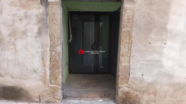 En venta local comercial en el centro de Tortosa. — 11