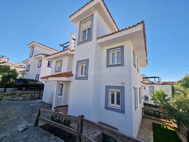 Chalet 5 habitaciones 300m² en venta - Costa del Sol — 5