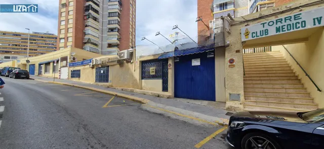 Amplio Local Comercial a Solo 150 Metros de la Playa - Oportunidad Única — 24