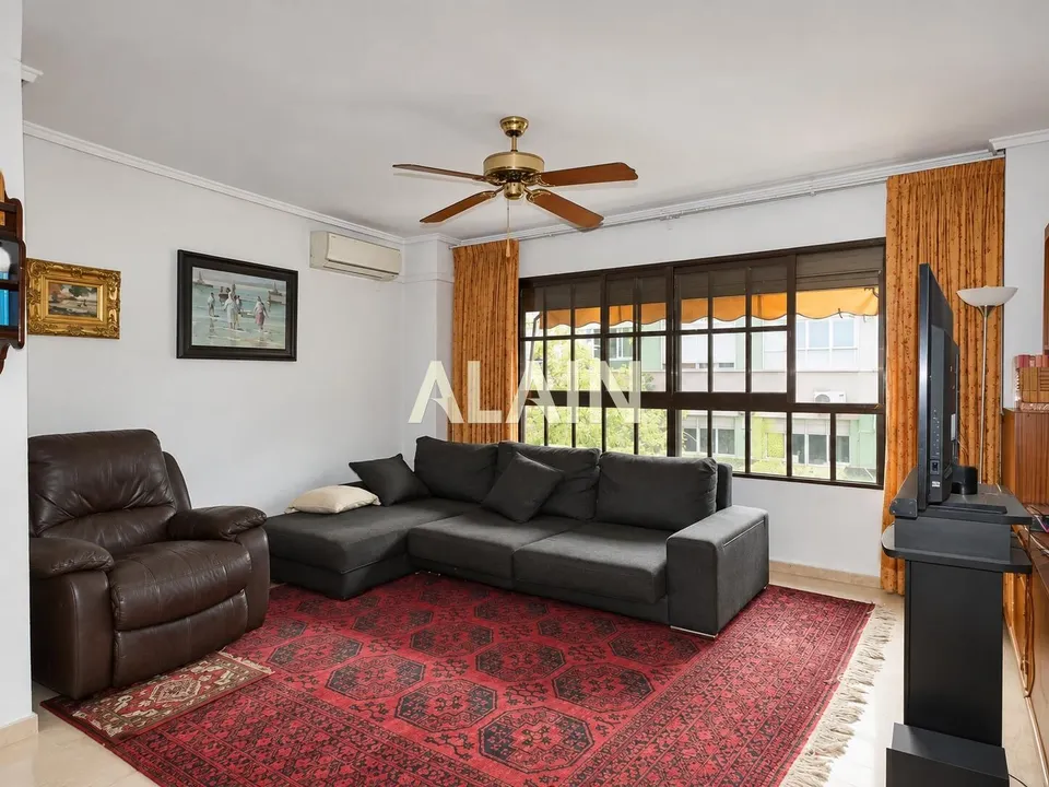 PISO EN VENTA EN LA ZONA DEL ENSANCHE EN VALENCIA CON DOS TERRAZAS Y GARAJE OPCIONAL.