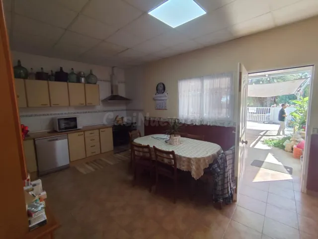 CASA RURAL CON PORCHE Y PATIO!!! MONTESINOS - foto 4