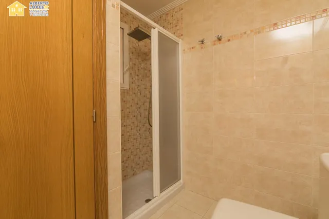 PISO DE 102 METROS CONSTRUIDOS  3 DORMITORIOS, 2 BAÑOS Y VESTIDOR EN EL ALTET — 23