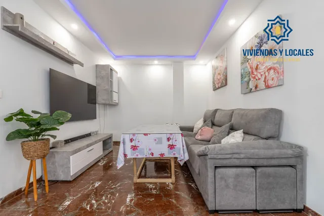 Encantadora Casa Reformada en Ogijares con Vistas y Espacios para Disfrutar — 7