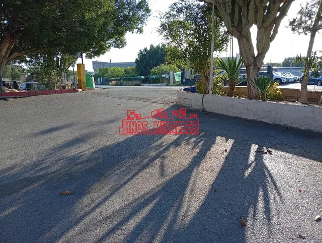 SE VENDE COMPLEJO EN ELCHE — 29