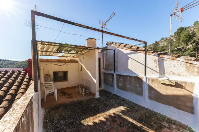 BONITA CASA DE PUEBLO EN LA VALL DE ALMONACID — 30