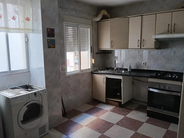 Vivienda por avenida sanidad publica cerca al estadio — 5
