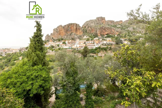 Chalet con gran parcela en Cogollos — 29
