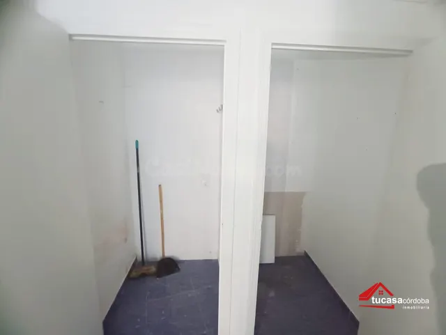 ¡Local totalmente reformado en Valdeolleros, listo para come - foto 3