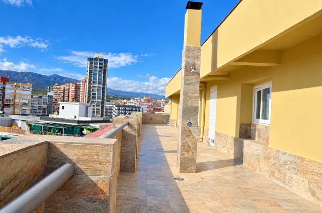 SE VENDE ATICO 5 habitaciones TOTALMENTE REFORMADO CON VISTA - foto 5
