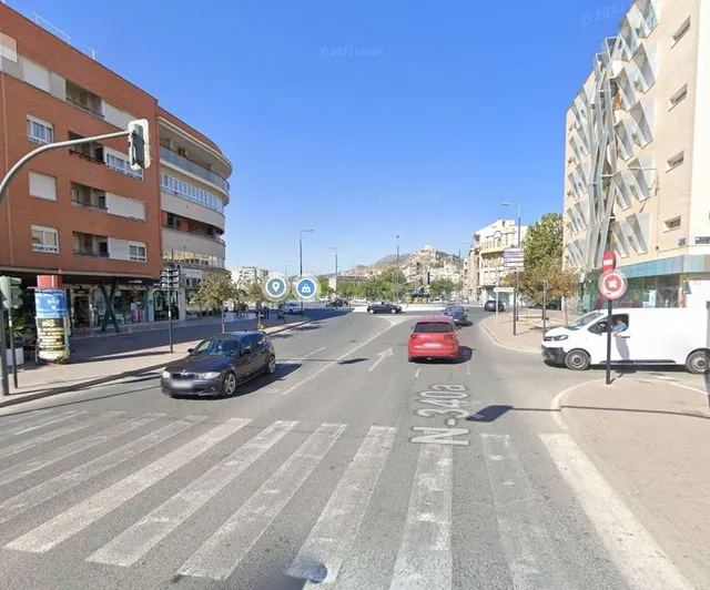 VENTA LOCAL COMERCIAL EN AVENIDA EUROPA - foto 3