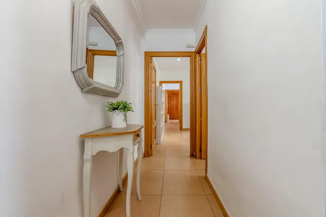 Piso de 87 m2 con 3 dormitorios en Pedro Antonio de Alarcón 27, junto a Recogidas — 18