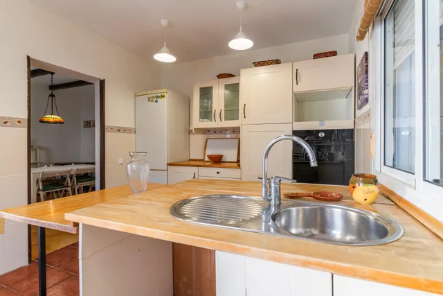 CASA CON AMPLIO JARDÍN EN CANTARRANAS — 38