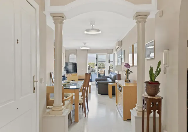 Apartamento en 4a Planta con vistas al mar y montaña en Señorío de Aloha — 7