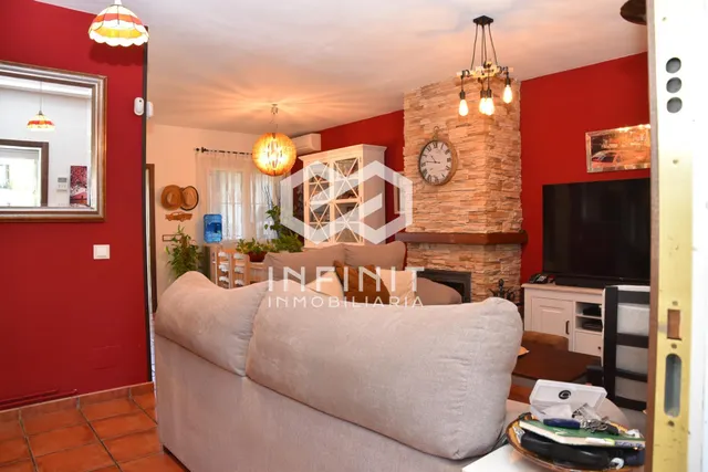 Una casa que impresiona por fuera y enamora por dentro... ¡IMAGINA TUS VERANOS AQUÍ! Piscina, barbacoa, pérgola y zona chill out — 12