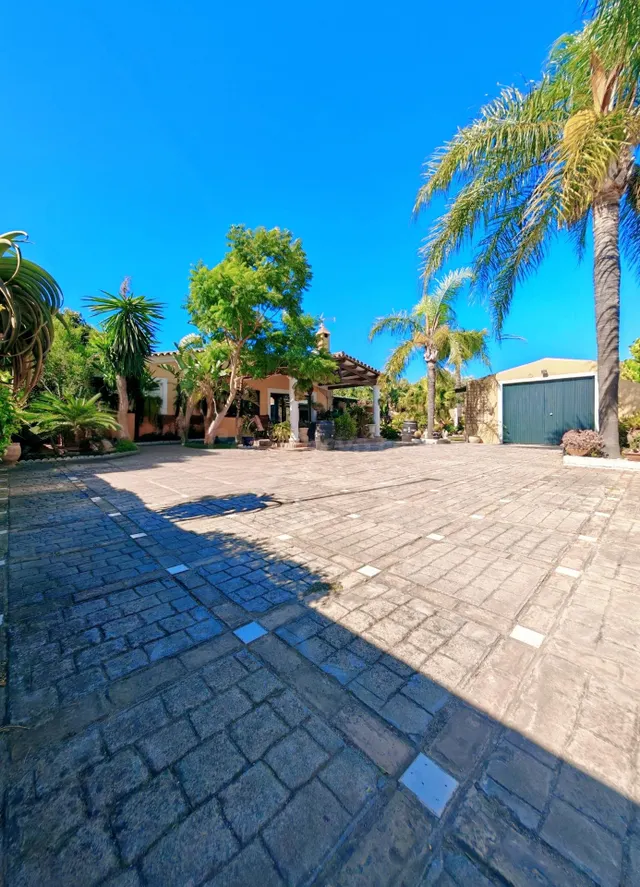 1.213 M2 DE PARCELA, DOS construcciones Y UN EXTERIOR QUE LO CAMBIA TODO — 4