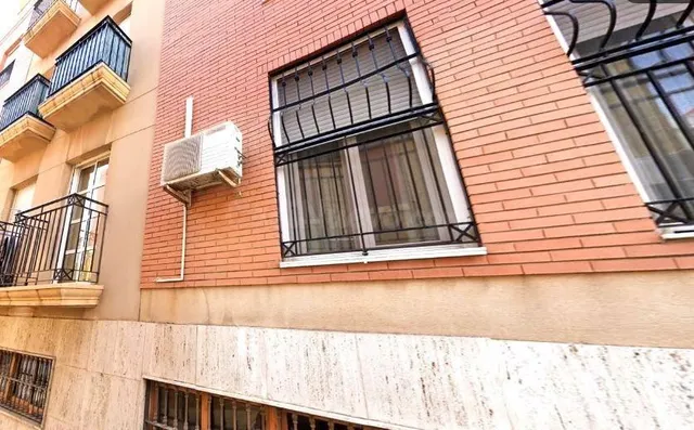 SE VENDE piso OKUPA en C Mar Del 0 de Almería - foto 2