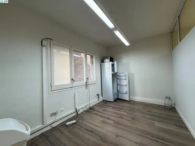 OFICINA EN C/ PARÍS JUNTO AV. DIAGONAL — 10