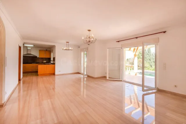 Chalet independiente en Dénia: amplitud real, privacidad y v - foto 5