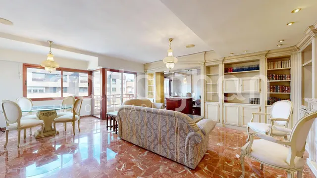 Fantástica vivienda en la zona de Aragón - foto 2