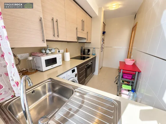 Para entrar a Vivir Piso de 3 Dormitorios, 2 Baños, Cocina Independiente, Comedor-Estar, Terraza y Piscina Comunitaria — 11